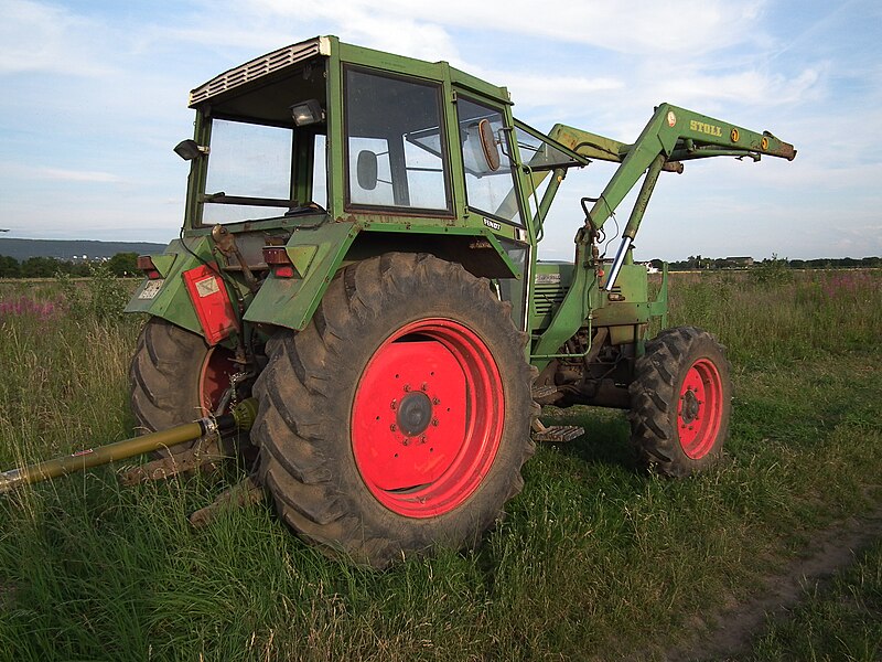 File:Farmer 106 LS Fendt Traktor.JPG