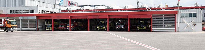 File:Fire station, Geneva Airport, Le Grand-Saconnex (BL7C0547-Pano).jpg