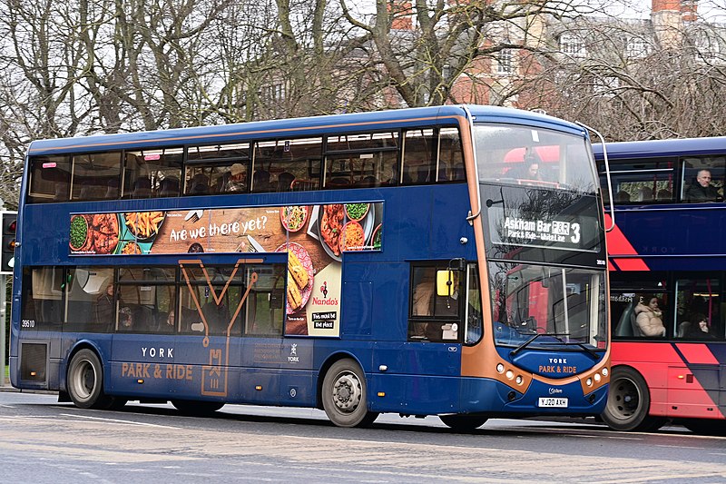 File:First York 'Park & Ride' 39510 - YJ20 AXH.jpg