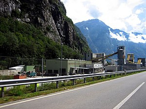 Gotthardský Úpatní Tunel: Koncepce, Stavební úseky, Bezpečnostní stanice