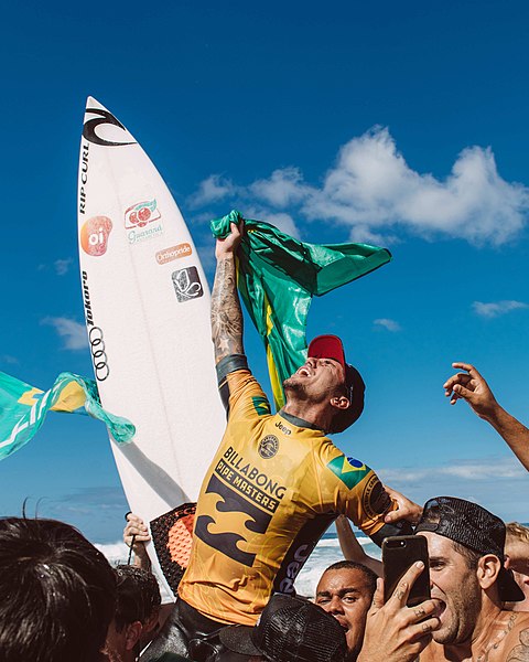 File:Gabriel Medina - Reigning World Champion .jpg