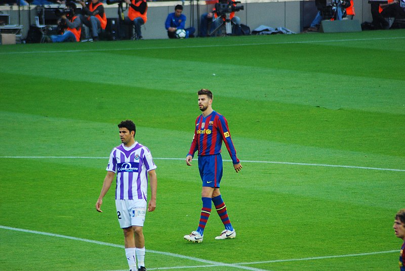 File:Gerard Pique DSC 0201.jpg