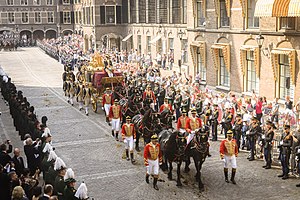 The Golden Coach on Prinsjesdag 2014. Gouden Koets - Prinsjesdag 2014 (15072575499).jpg