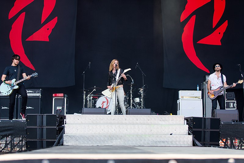 File:Halestorm - Rock'n'Heim 2015 - 2015235134528 2015-08-23 Rock'n'Heim - Sven - 1D X - 0259 - DV3P2929 mod.jpg