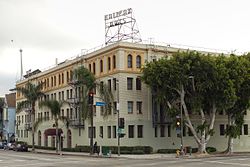 Halifax Apartments Hollywood, kuzeybatıdan 2015-11-15.jpg