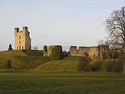 Helmsley Castle3.jpg