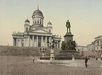 Собор Святого Николая и памятник Александру II в Гельсингфорсе