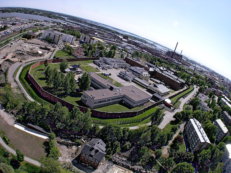 File:Helsinki prison from air 2.jpg