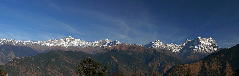 Kedarnath, Chaukhamaba and others Himalayan peak from Deoria Tal. Clicking on a peak in the picture causes the browser to load the existing article about that peak.