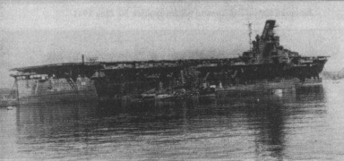 El Jun'yō con camuflaje tipo 21 y 22 en 1945.