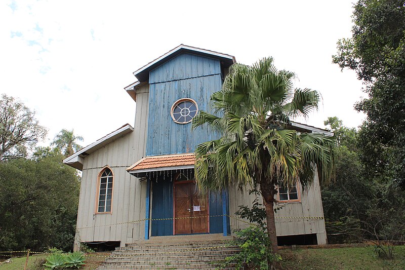 File:Igreja do Lago Municipal de Cascavel-PR, fachada.jpg