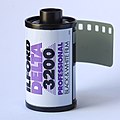 English: A roll of Ilford Delta 3200 Professional Black and White film, expiring in 2019, DX cartridge barcode: 017384.