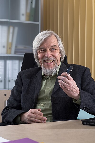 File:Interview with Rolf-Dieter Heuer 2009 - 5.jpg