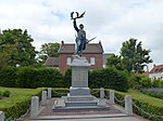 Le Poilu victorieux (monument aux morts)