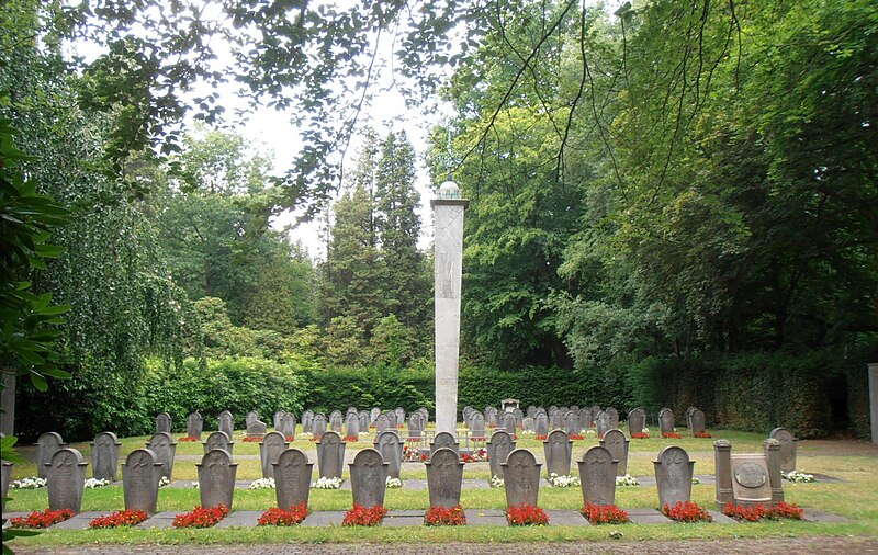 File:Jüdischer Friedhof Ohlsdorf 69.jpg