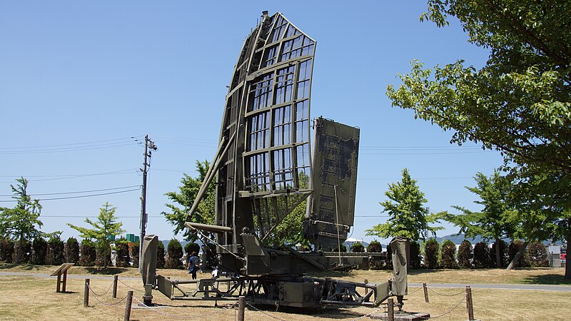 File:JASDF J TPS-101 Radar (NAS-79 Antenna unit) right rear view at Miho Air Base May 28, 2017.jpg