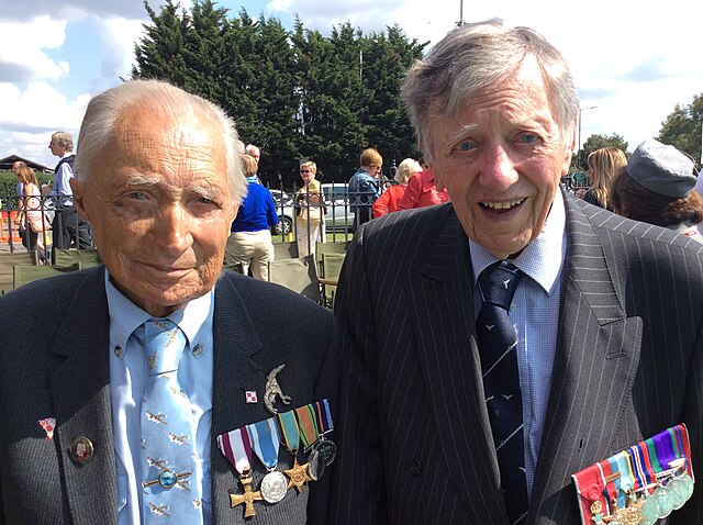 Jan Stangryciuk (left), the last surviving member of the Guinea Pig Club, photographed in 2017 with Air Commodore Charles Clarke