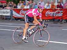 Il est équipier de Jan Ullrich (ici en 2005) qui remporte le Tour d'Espagne 1999.