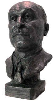 Jean Monnet bust in the Peace Palace.png