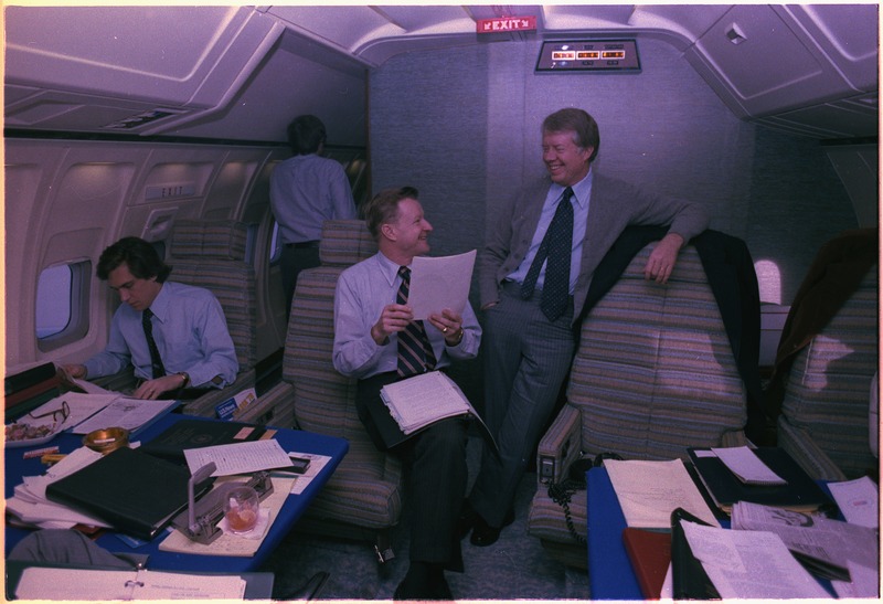 File:Jimmy Carter, Zbigniew Brzezinski aboard Air Force One - NARA - 177300.tif