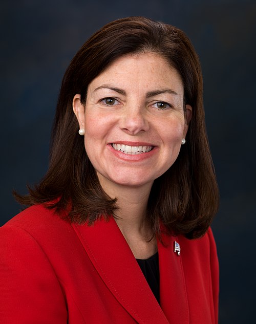 Image: Kelly Ayotte, Official Portrait, 112th Congress 1