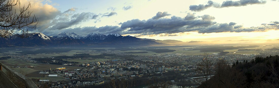 File:Kranj s Šmarjetne gore.jpg