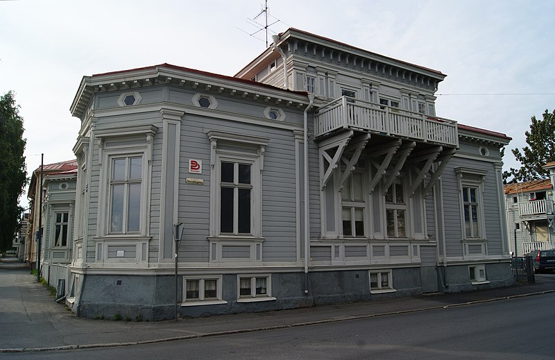 File:Löjtnant Grahns gård 1.jpg