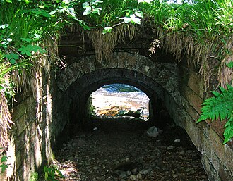 The bridge and lade at Damhead Weir. Lade and bridge near Damhead.JPG