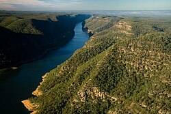 Burragorang көлі aerial.jpg