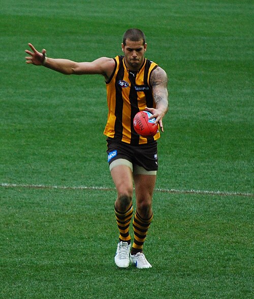 Franklin kicking for goal against Port Adelaide in 2011