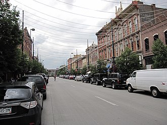 Larimer Square in 2009 Larimer Square, Denver (6067734197).jpg