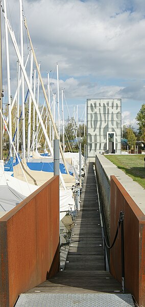 File:Led Building Nordwesthaus 91.JPG