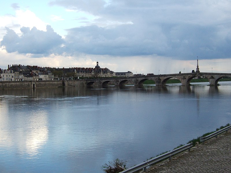 File:Loire River Blois.jpg