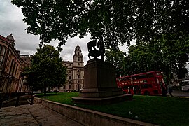 London - Little George Street - Parliament Square - Abraham Lincoln Statue (Replica) 1920 by Augustus Saint-Gaudens.jpg