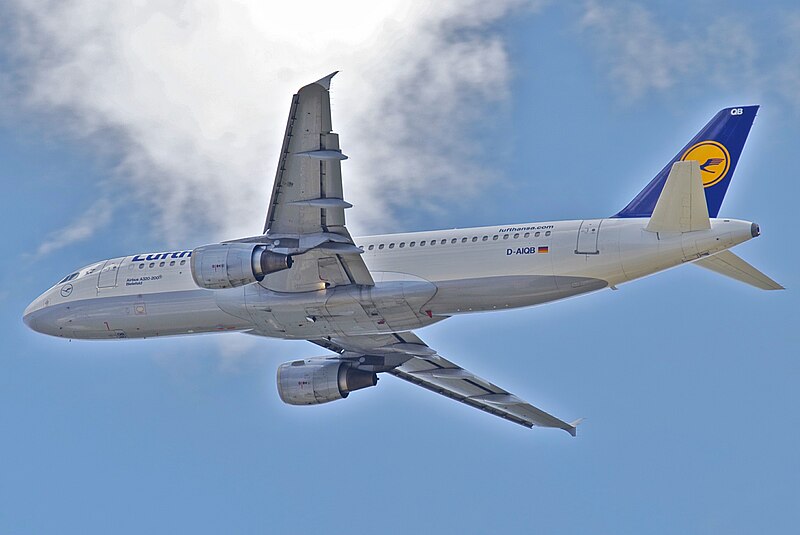 File:Lufthansa Airbus A320-211; D-AIQB@FRA;13.08.2012 674bm (7811166636).jpg