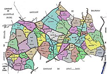 barevná mapa obce, kde je každému území lokality přiřazena jiná barva