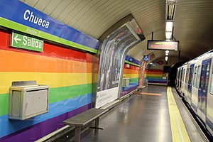 Мадрид - Estación de Chueca (35254622833).jpg 