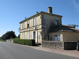 Mairie de Saint-Sulpice-de-Pommiers.jpg