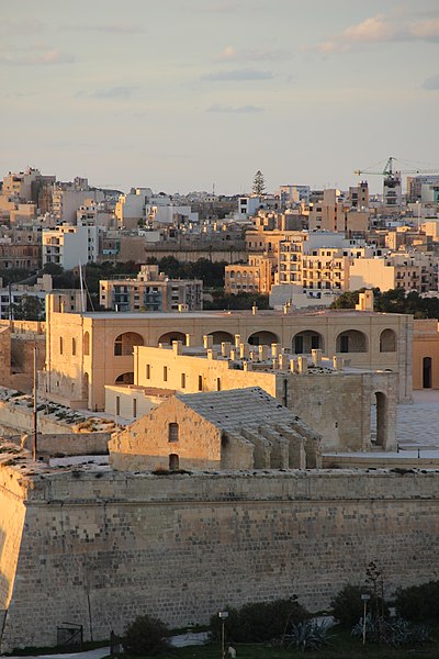 File:Manoel Island from Valletta - panoramio (1).jpg