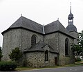 L'église paroissiale Saint-Ouen : vue extérieure d'ensemble.