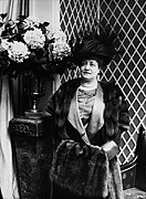 Marguerite Durand 1910 - Restoration (2022-03-08)