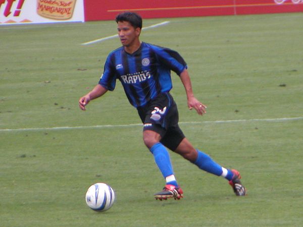 Chung with the Colorado Rapids in 2007