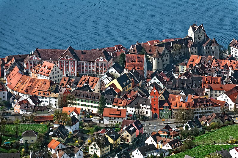 File:Meersburg, Bodensee, aus dem Zeppelin fotografiert. 02.jpg