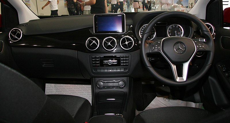File:Mercedes-Benz B180 W246 interior.jpg