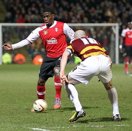 Mitch Rose playing for Rotherham against Bradford- 2013-07-28 00-22.jpg