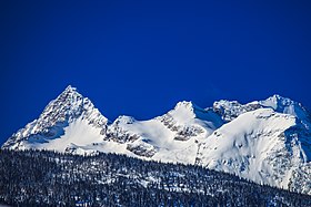 Monashee Mtns - Mt Odin(2972)-Thor (2948) Group in the Monashee Mtns. Group in the Monashee Mtns. (15809162598).jpg