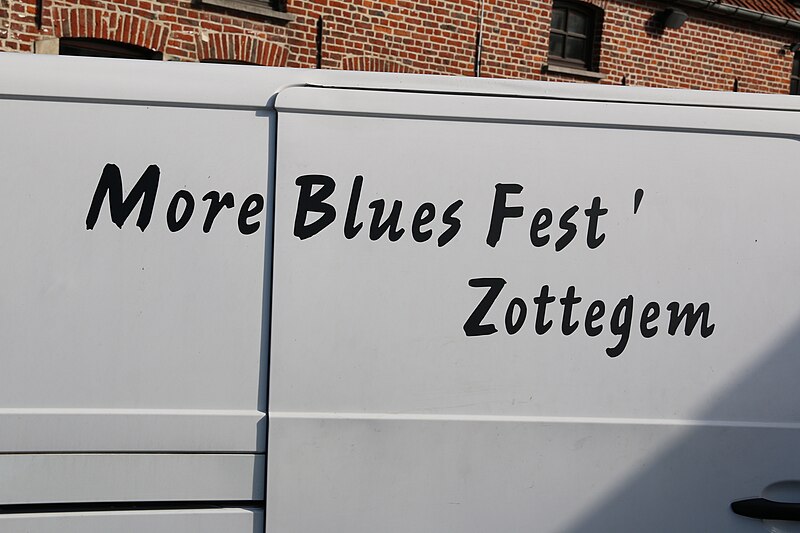 File:More Blues zottegem 02.jpg