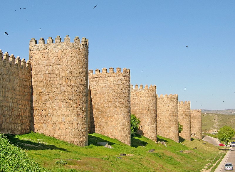 File:Muralla de Ávila 01.jpg