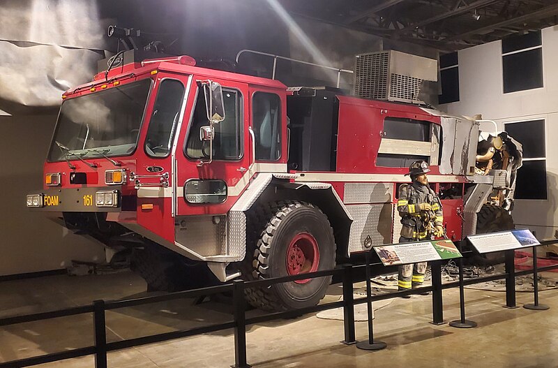 File:Museum FOAM1 Firetruck.jpg