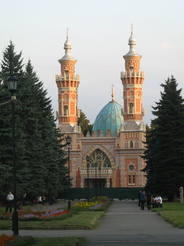 Muhtarov Camii